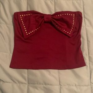 maroon crop top
